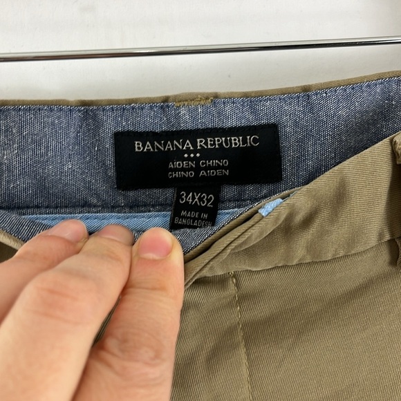 Banana Republic Factory Khaki Men's Chinos - Picture 5 of 9
